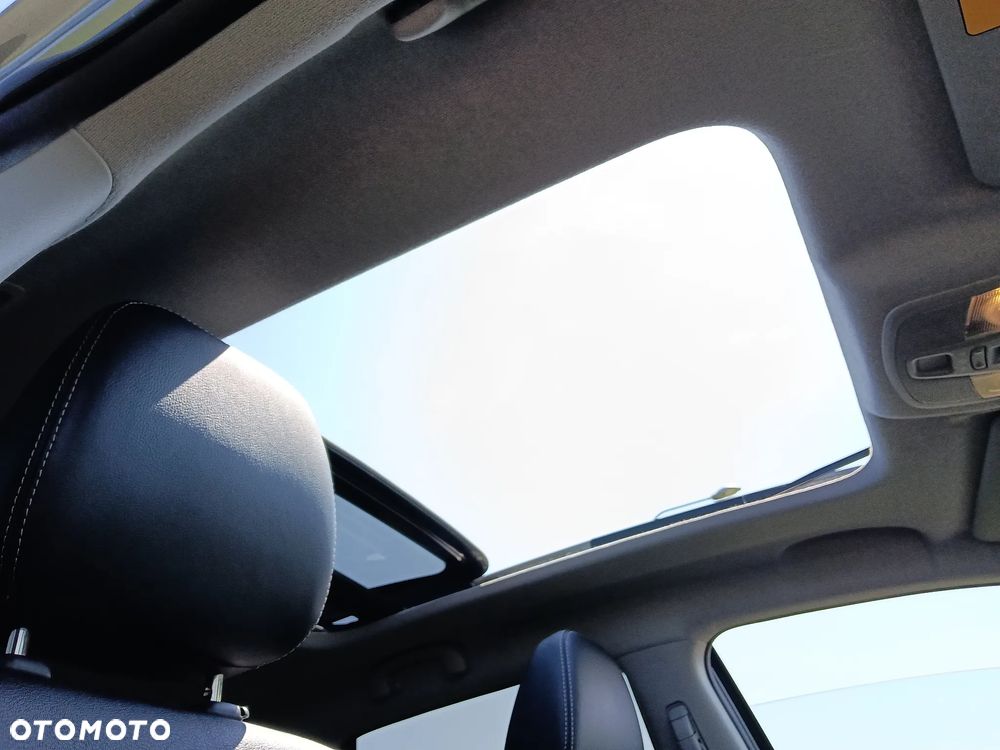 Suzuki Vitara 1.5 Dualjet Hybrid AGS Comfort+ "SHINKAI" - 16