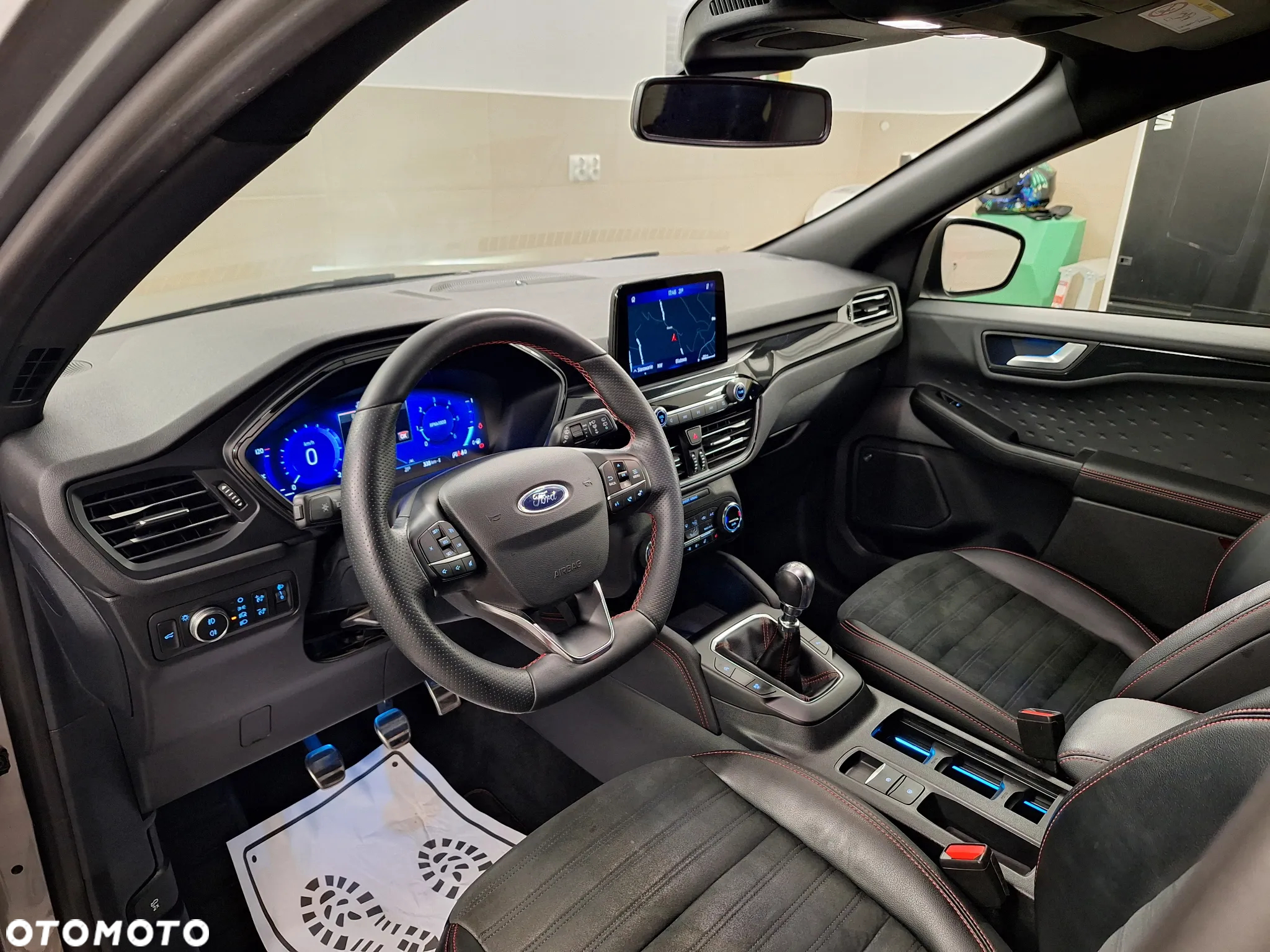 Ford Kuga 2.0 EcoBlue Hybrid ST-LINE X - 16