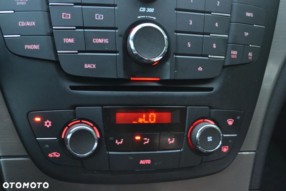 Opel Insignia - 27