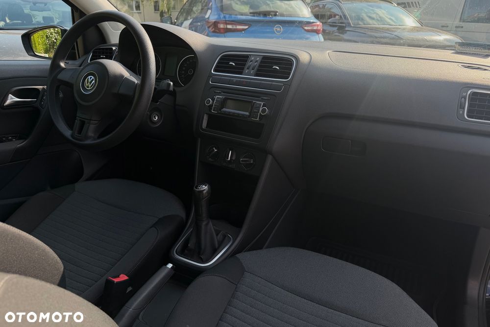 Volkswagen Polo 1.4 16V Comfortline - 14