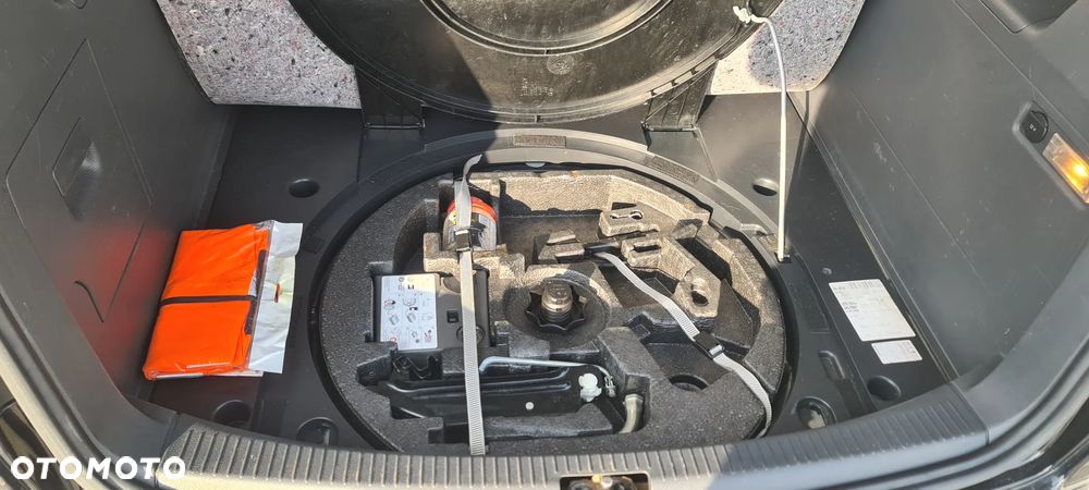 Volkswagen Touran 1.4 TSI Freestyle - 21