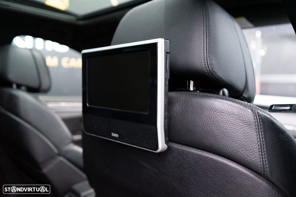 BMW M550d xDrive Auto - 55