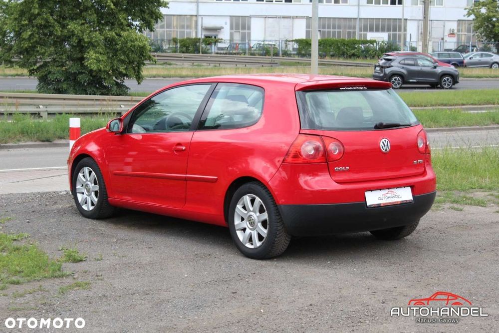 Volkswagen Golf - 6