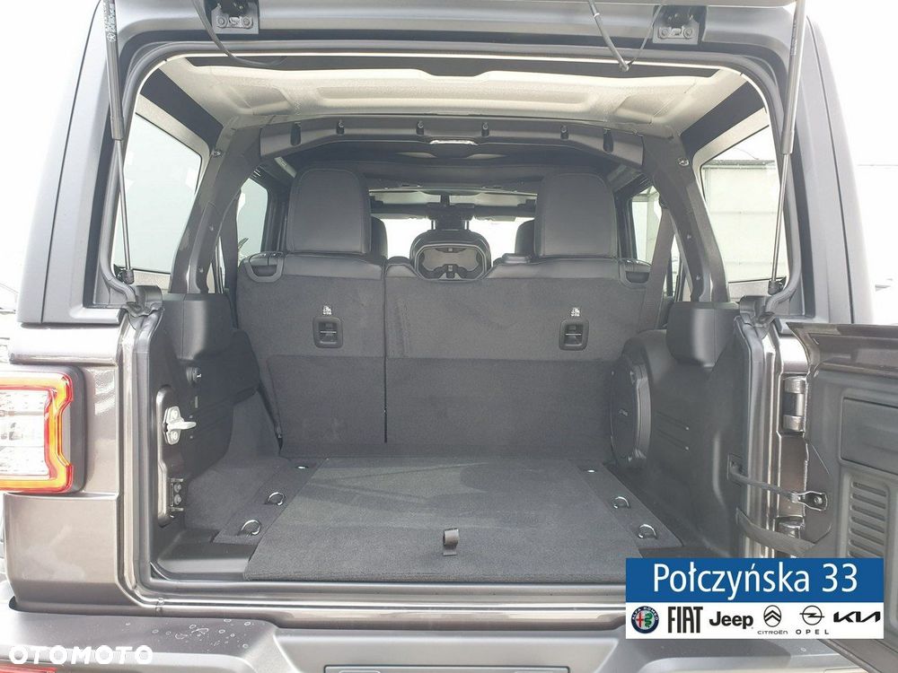Jeep Wrangler - 9