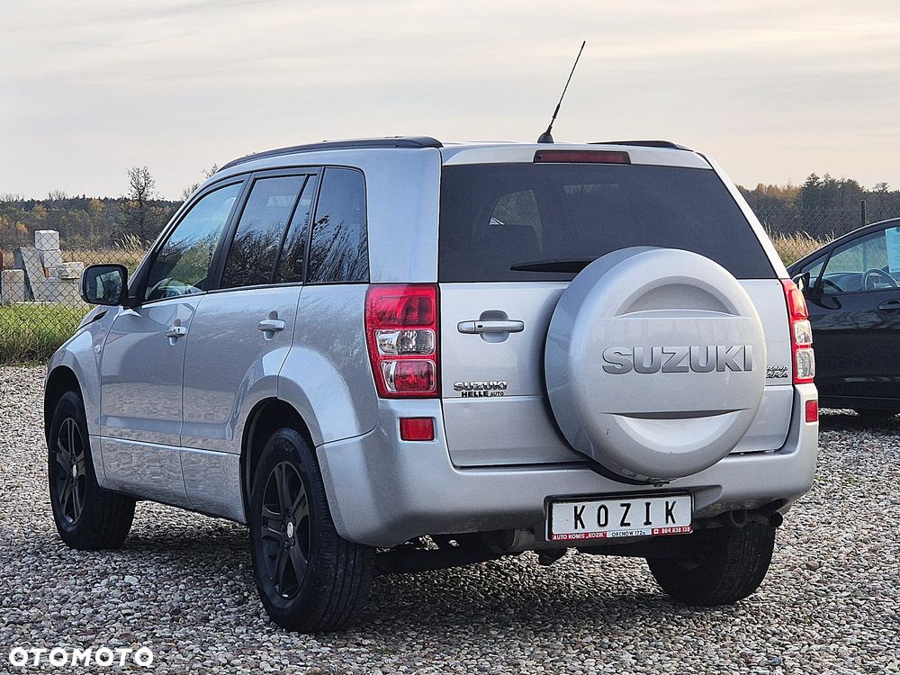 Suzuki Grand Vitara 2.0 De luxe - 10