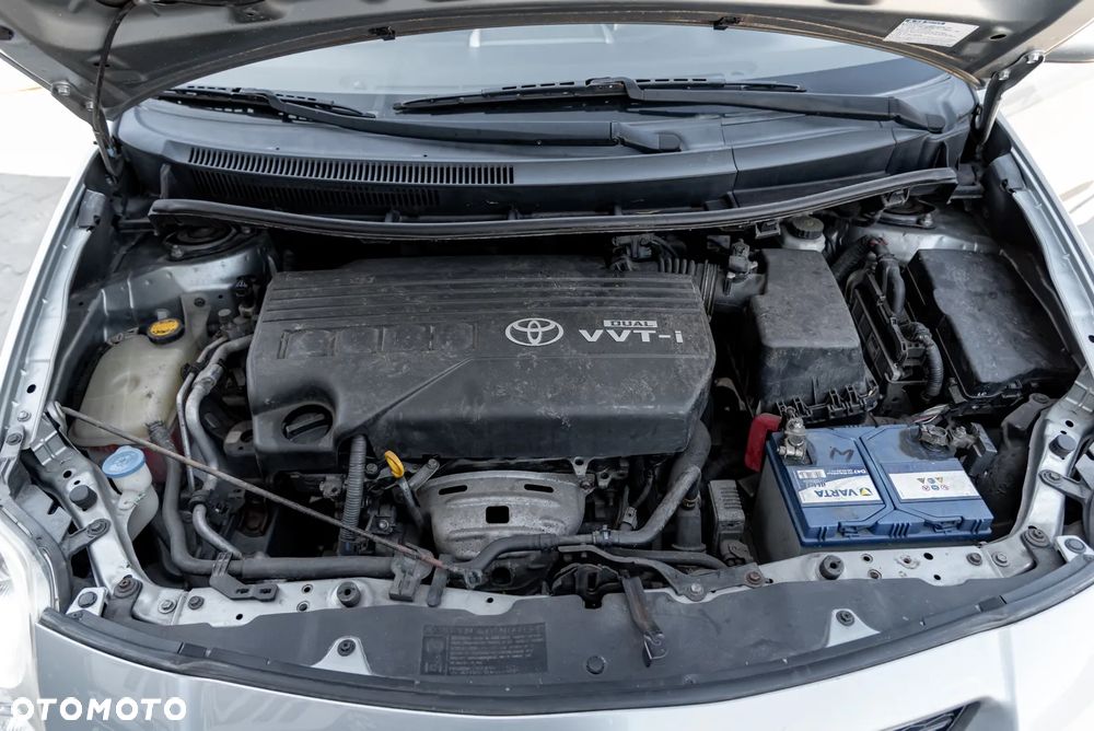 Toyota Auris 1.33 VVT-i Terra - 33
