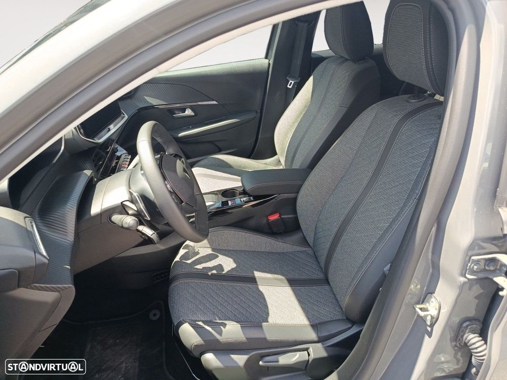 Peugeot 208 - 9