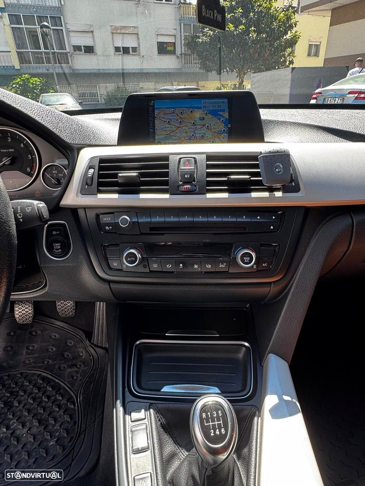 BMW 318 Gran Turismo - 15
