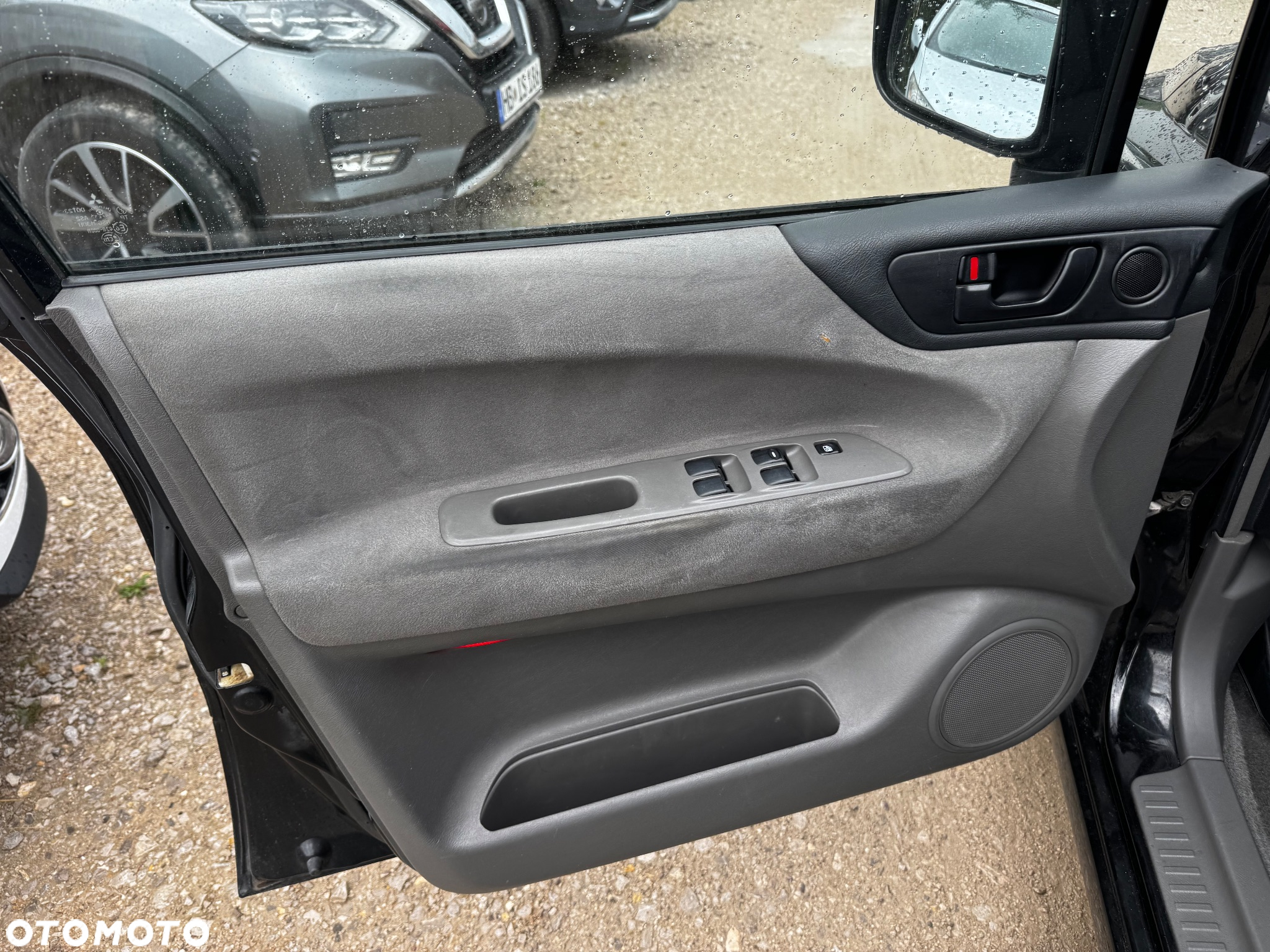 Mitsubishi Space Wagon 2.0 Cool - 27