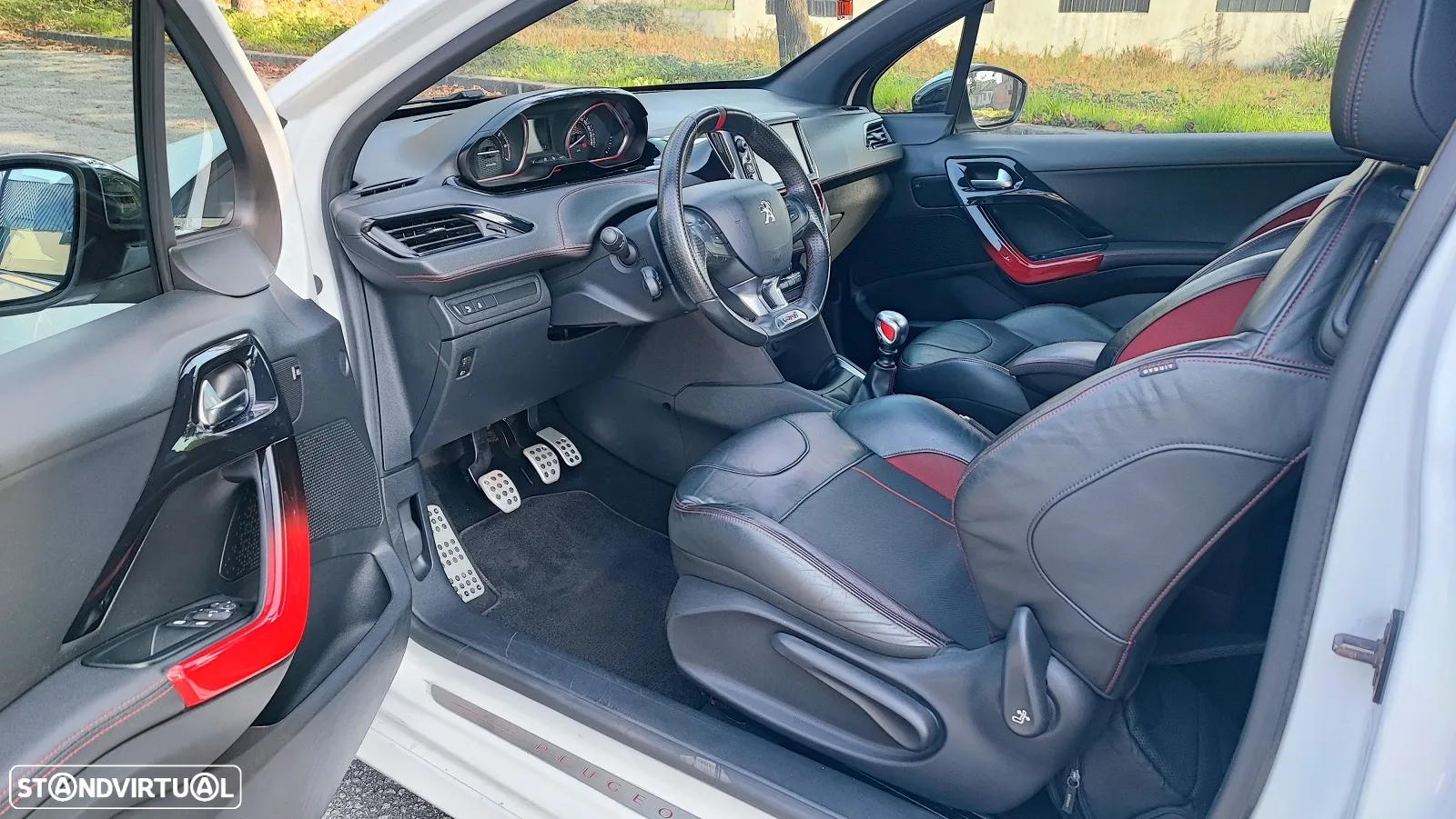 Peugeot 208 GTI 200 THP - 7