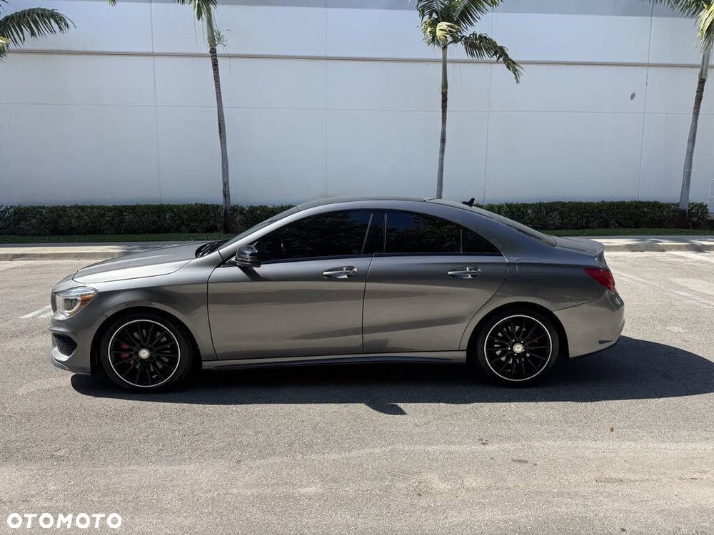 Mercedes-Benz CLA 250 4-Matic - 5