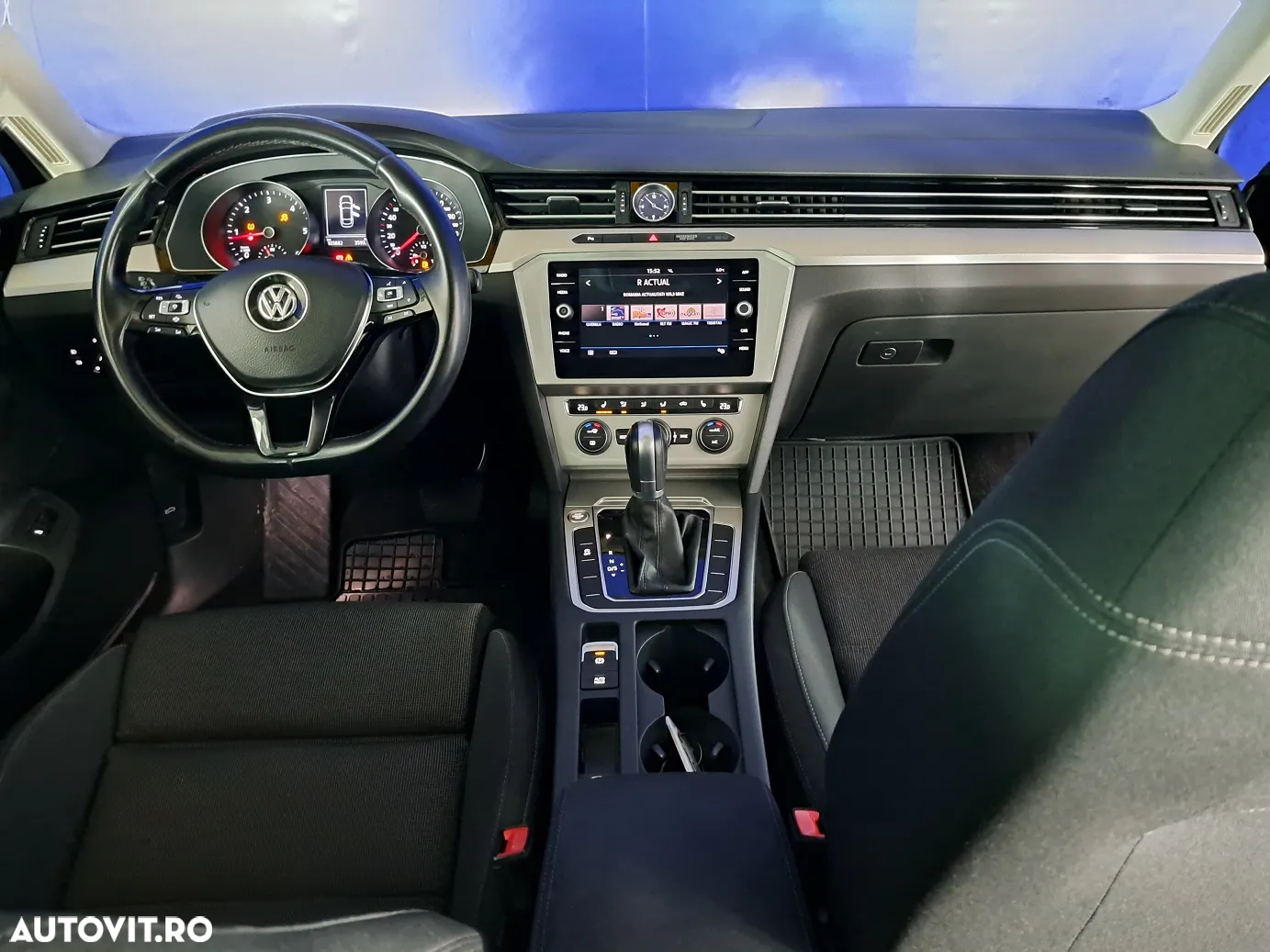 Volkswagen Passat - 14