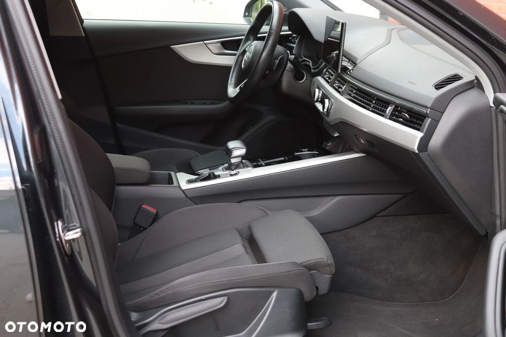 Audi A4 Avant 35 TFSI S tronic - 12