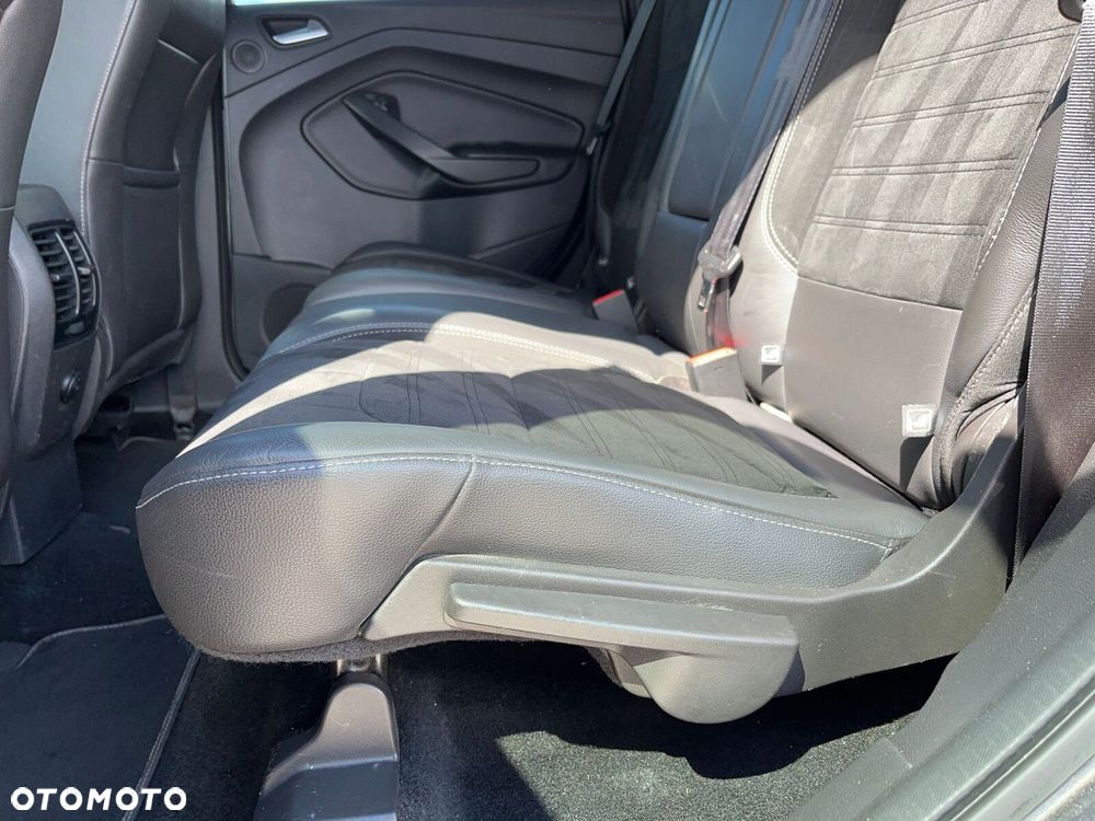 Ford Kuga - 13