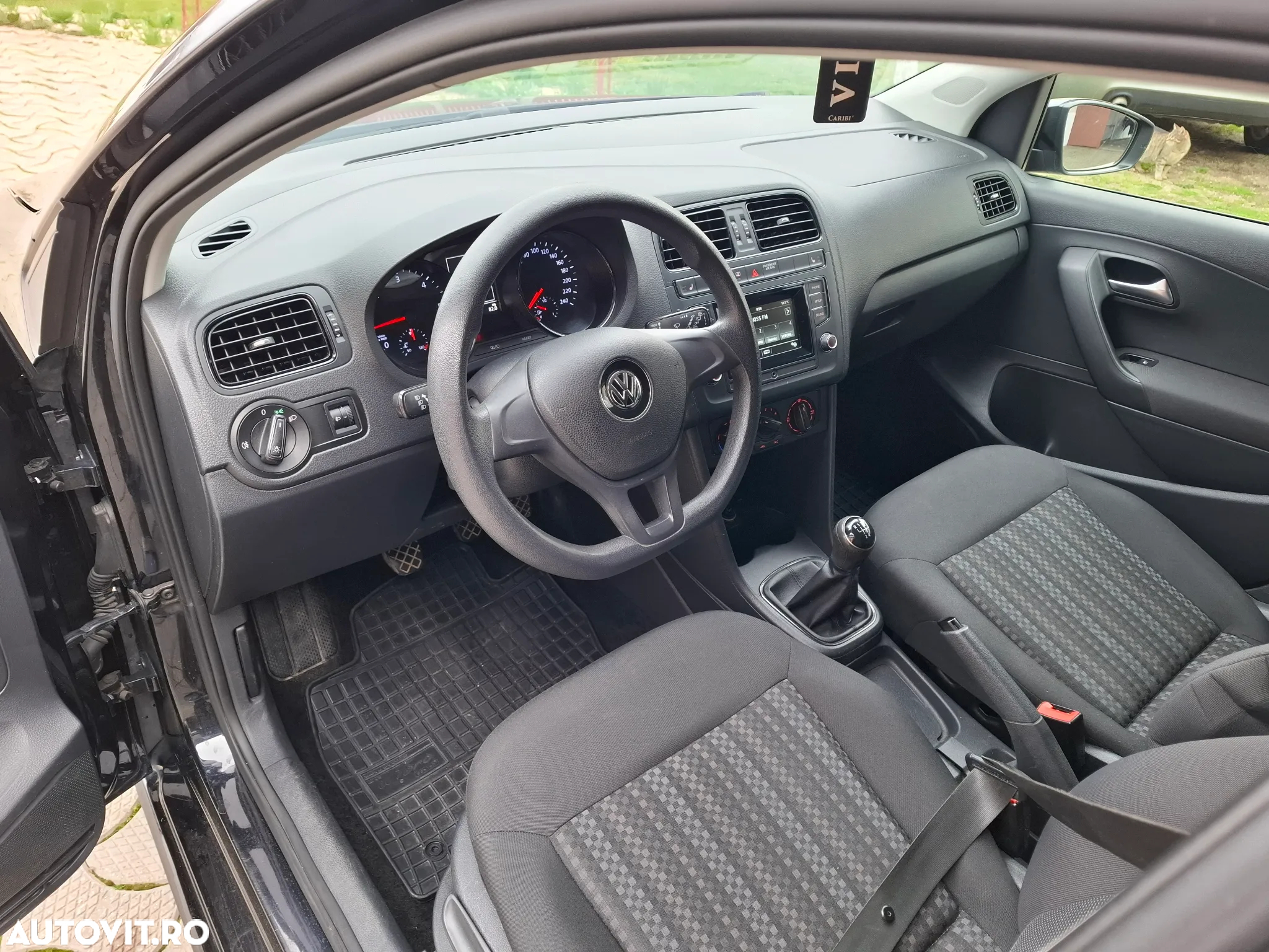 Volkswagen Polo 1.4 TDI (Blue Motion Technology) Comfortline - 6