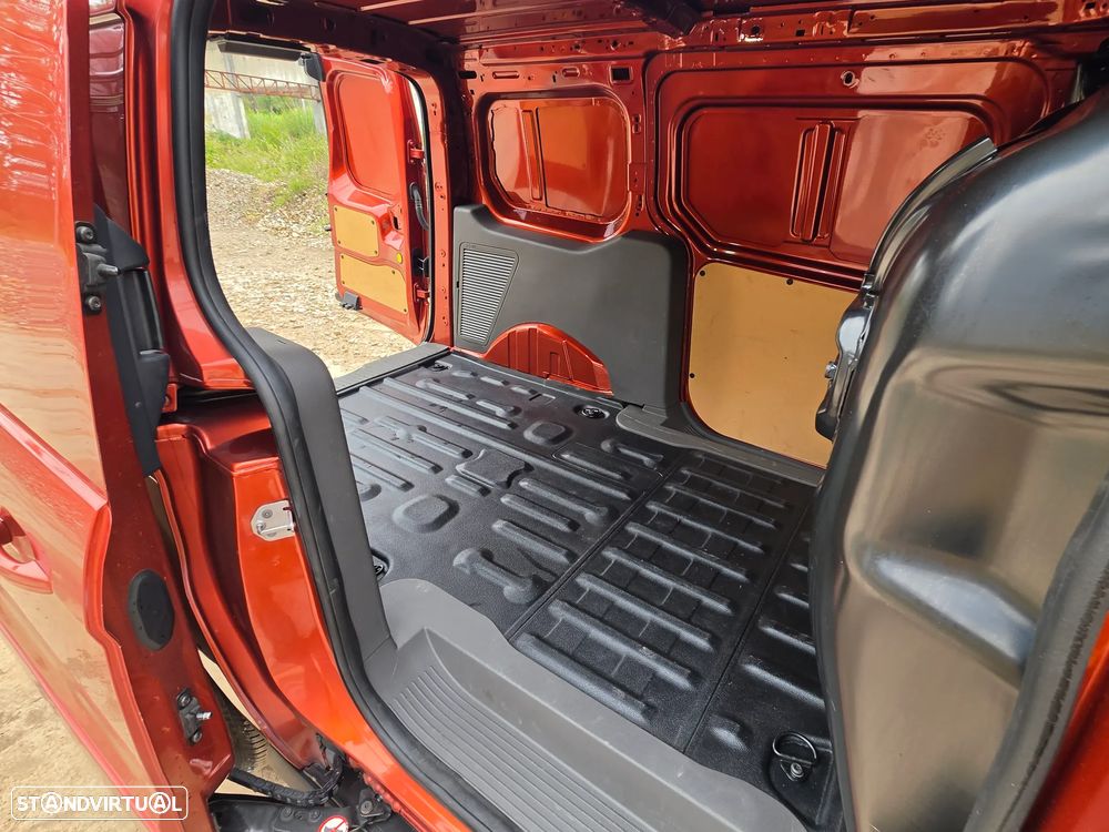 Ford Transit Connect - 14