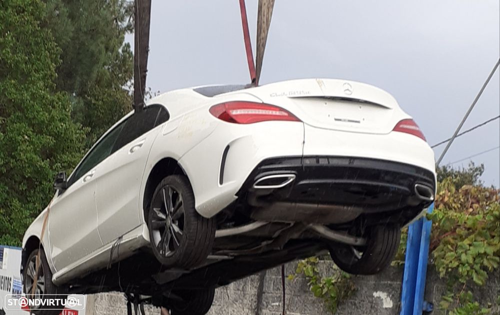 Mercedes-Benz CLA 200 AMG ano 2018 para peças - 2