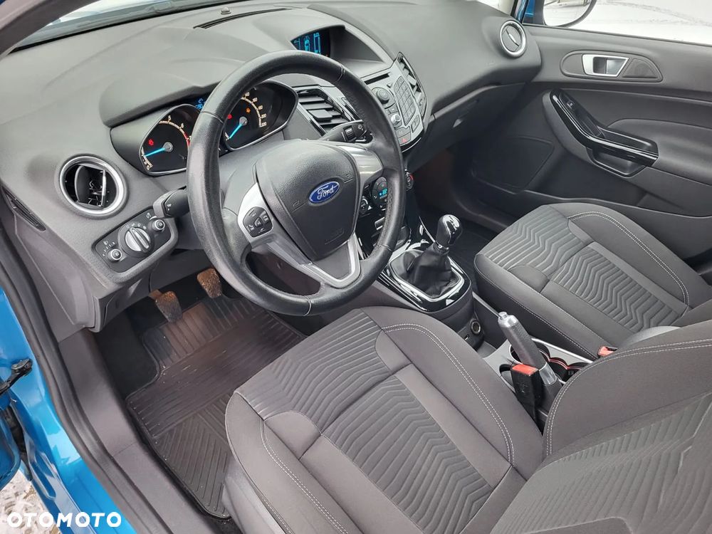 Ford Fiesta 1.0 EcoBoost Titanium - 24