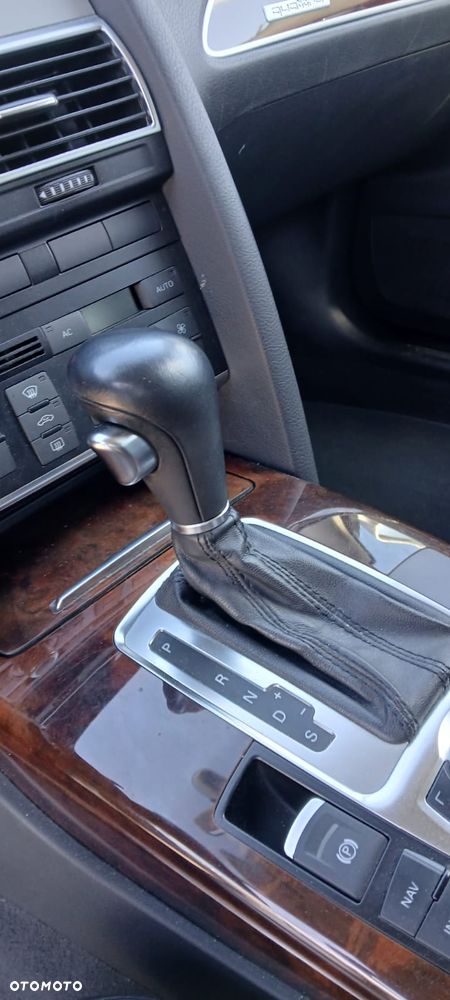 Audi A6 Avant 3.0 TDI DPF quattro tiptronic - 26