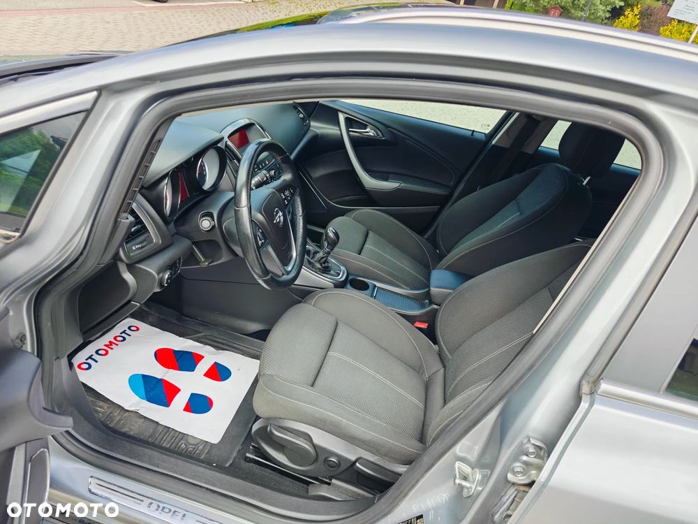 Opel Astra 2.0 CDTI DPF Cosmo - 10