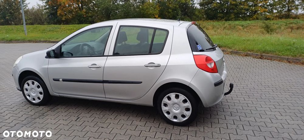 Renault Clio 1.2 16V Dynamique - 10