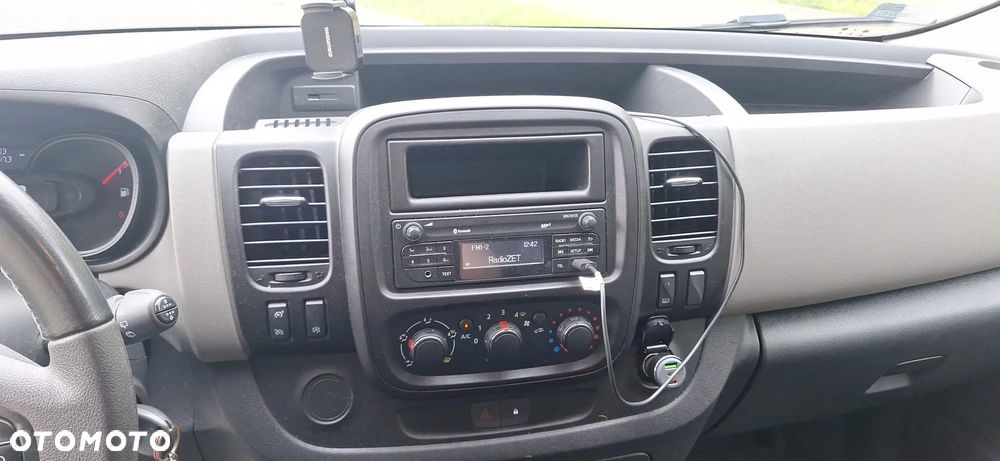 Renault Trafic Grand 1.6 dCi - 17