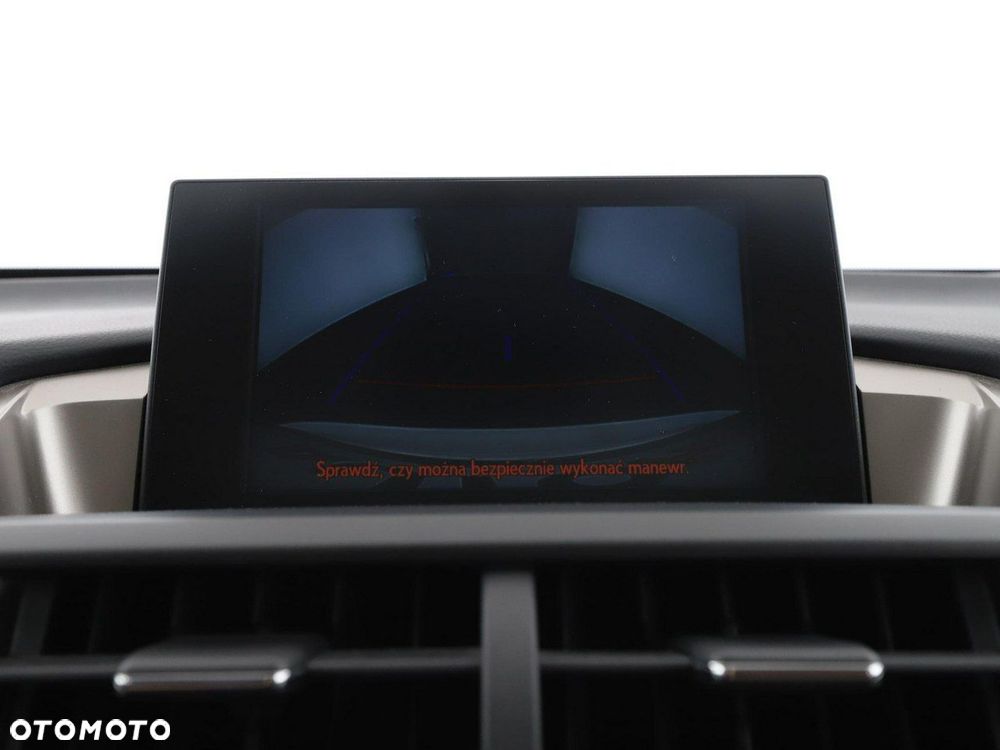 Lexus NX 300h E-FOUR Luxury Line - 24