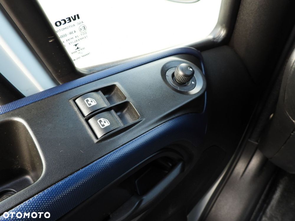 Iveco DAILY 35S16 SKRZYNIA PODWÓJNA KABINA DOKA 7 MIEJSC TEMPOMAT LEDY AUTOMAT HI-MATIC KLIMATYZACJA  160KM - 26