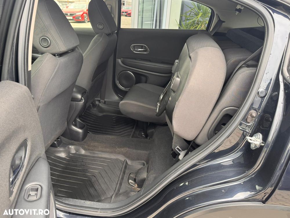 Honda HR-V 1.5 i-VTEC 4x2 CVT Elegance - 18