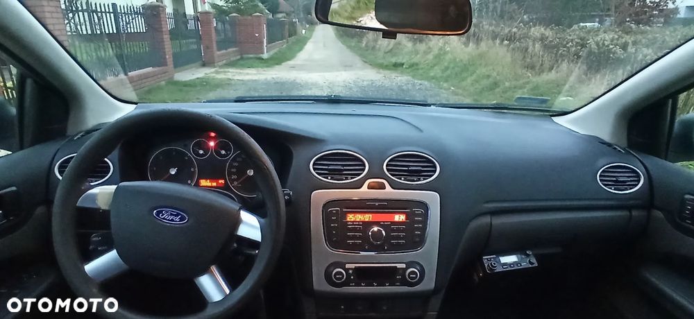 Ford Focus 1.8 TDCi Ambiente - 5
