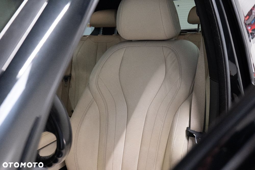 BMW X5 xDrive25d - 16