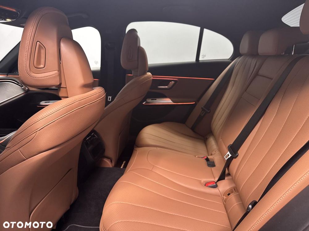 Mercedes-Benz Klasa E 220 d mHEV 4-Matic AMG 9G-Tronic - 21