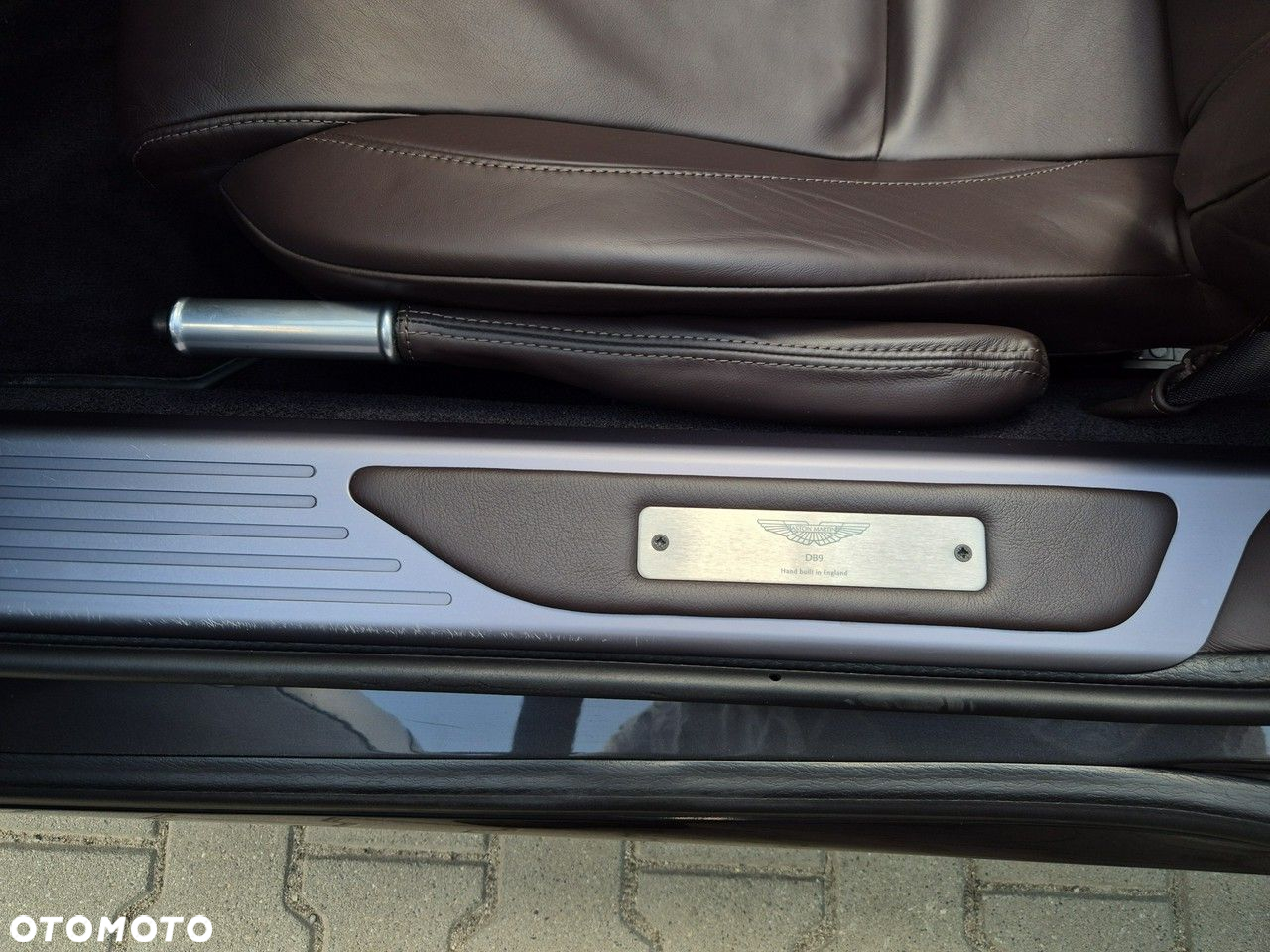 Aston Martin DB9 - 35