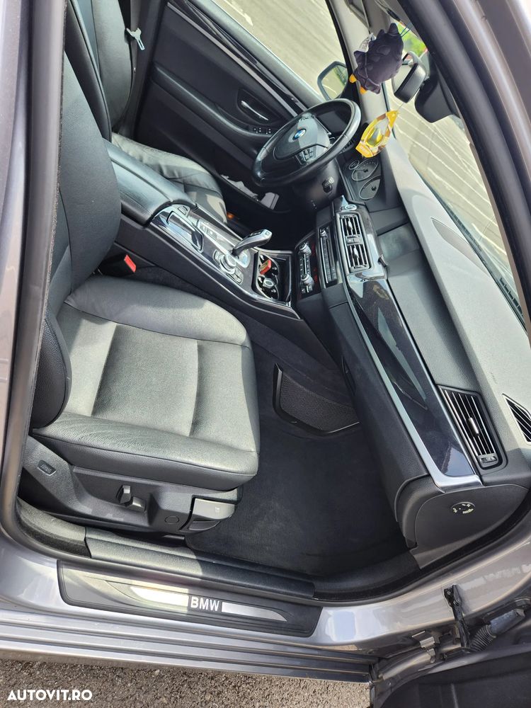BMW Seria 5 525d Sport-Aut. - 18