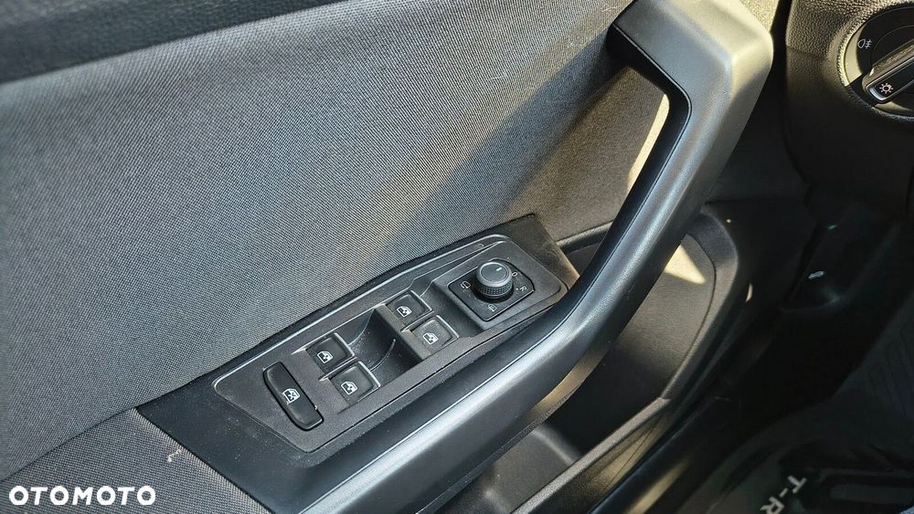 Volkswagen T-Roc - 36