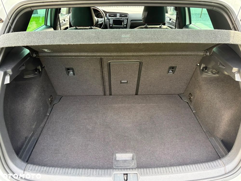 Volkswagen Golf - 15