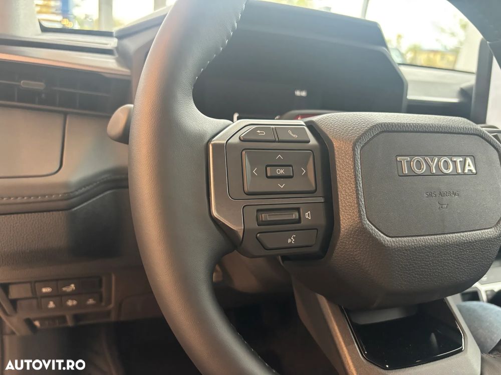 Toyota Hilux 2.8D MHEV Double Cab 6AT AWD Style - 33