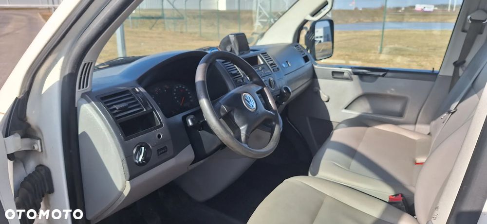 Volkswagen Transporter - 4