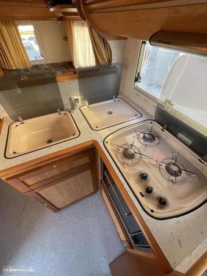 Fleurette Le Grebe Chassis Alko cama francesa - 26