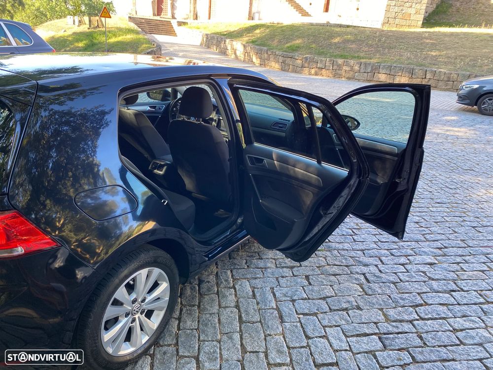 VW Golf 1.6 TDi BlueMotion Confortline - 11