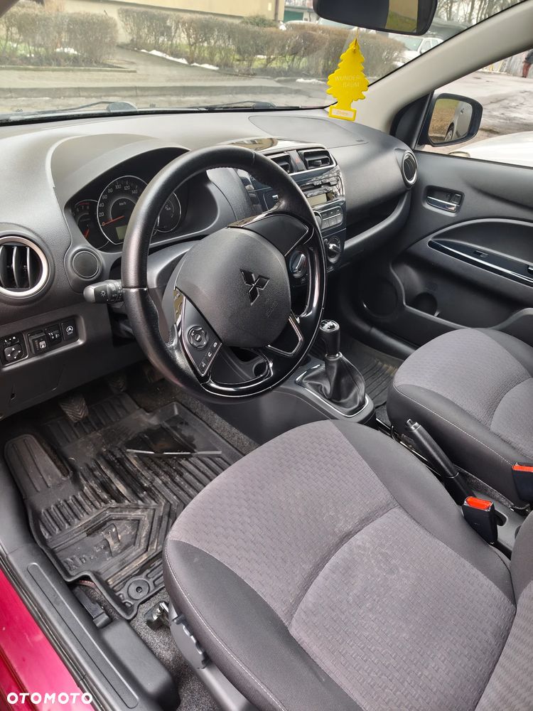 Mitsubishi Space Star - 10