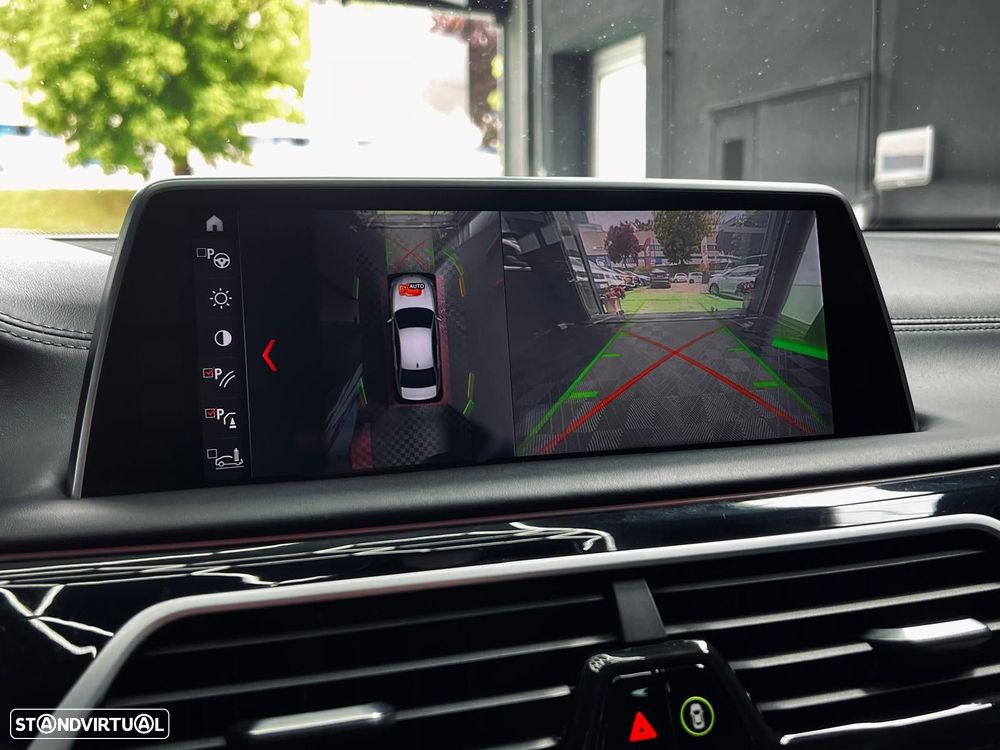 BMW 740 d xDrive Pack M - 26