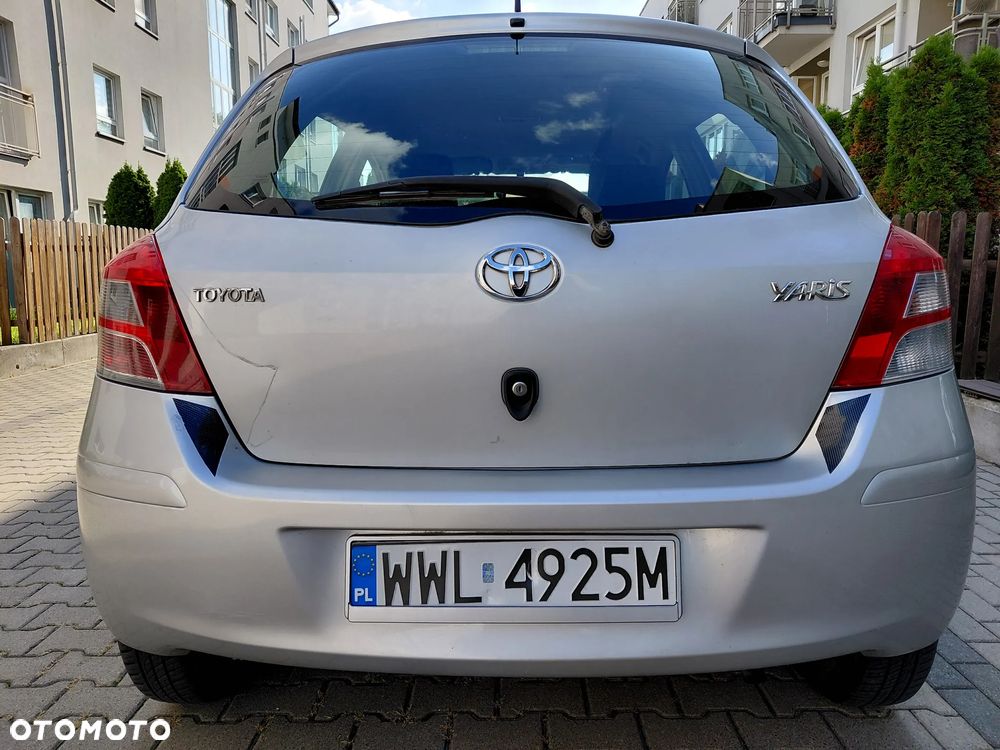 Toyota Yaris 1.0 Luna EU5 - 6