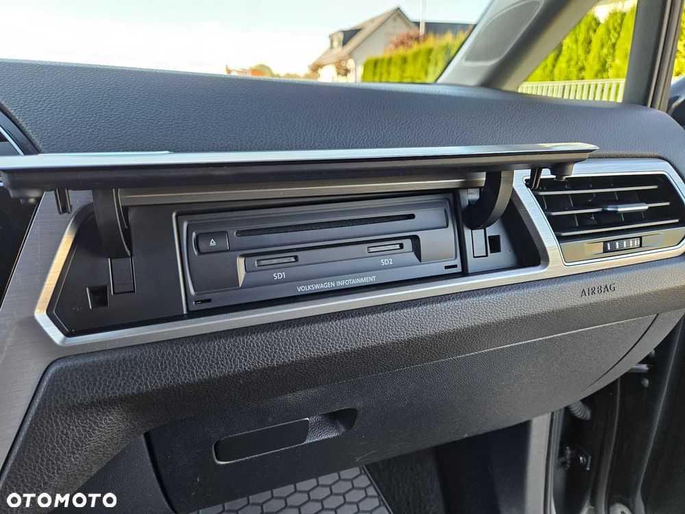 Volkswagen Touran 2.0 TDI SCR (BlueMotion Technology) Highline - 21