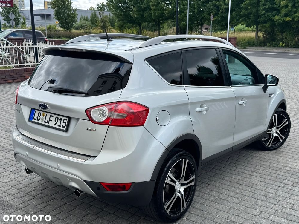 Ford Kuga 2.0 TDCi 4x4 Titanium - 32