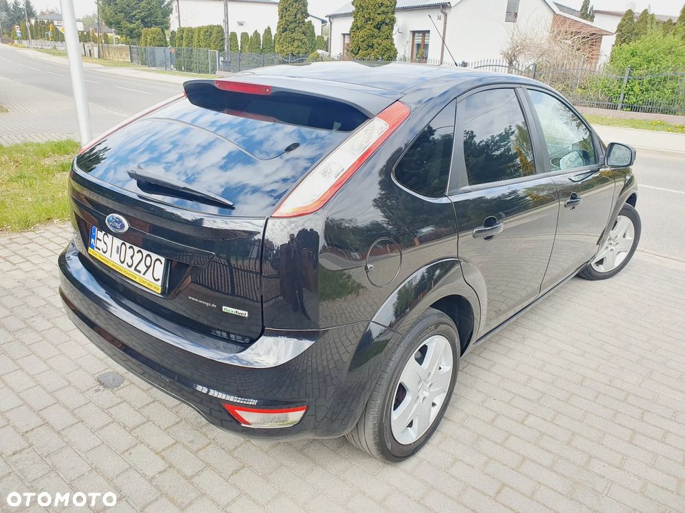 Ford Focus 1.8 Style - 21