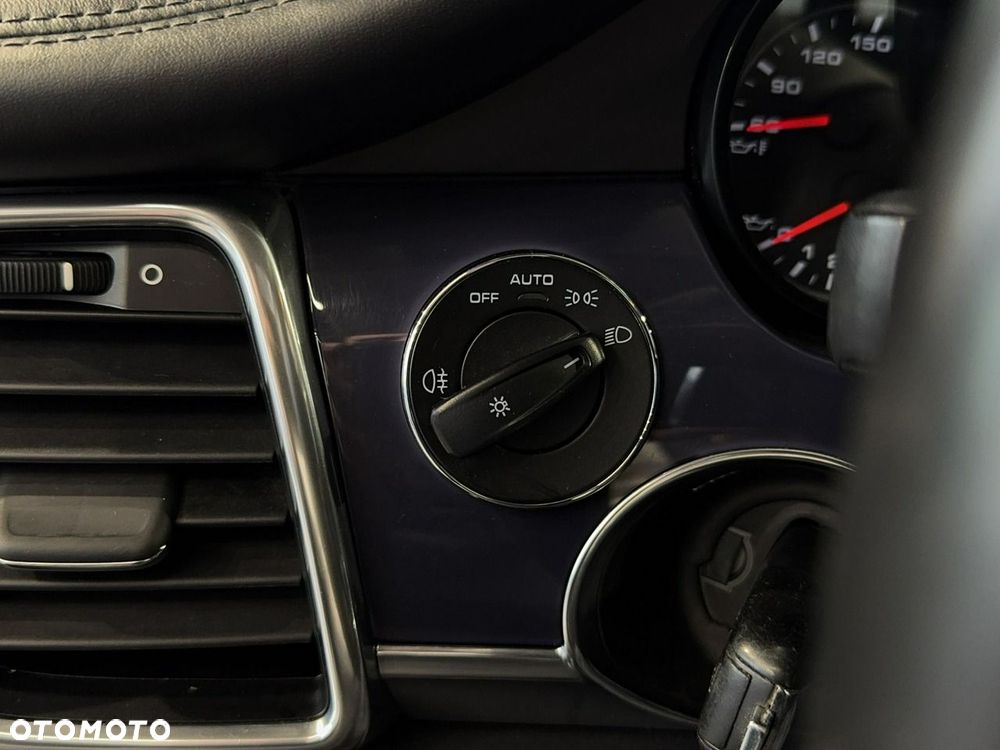 Porsche Panamera - 31