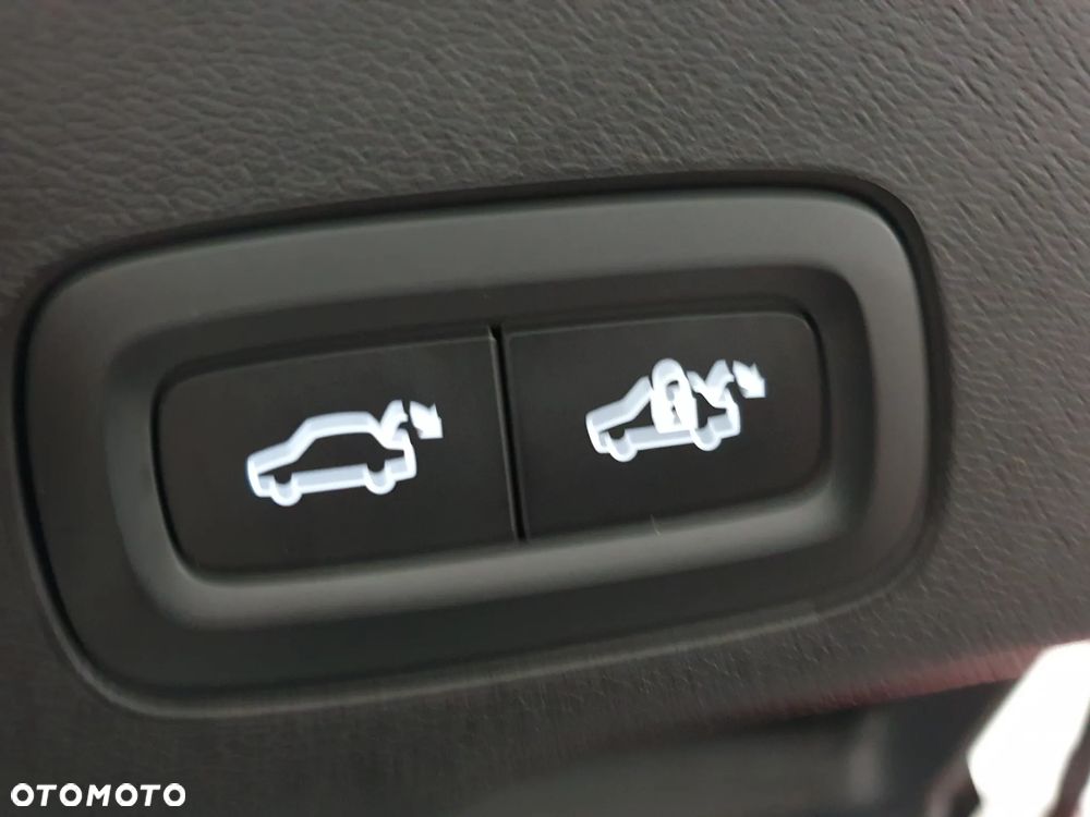 Volvo XC 60 B4 D AWD Geartronic Inscription - 39