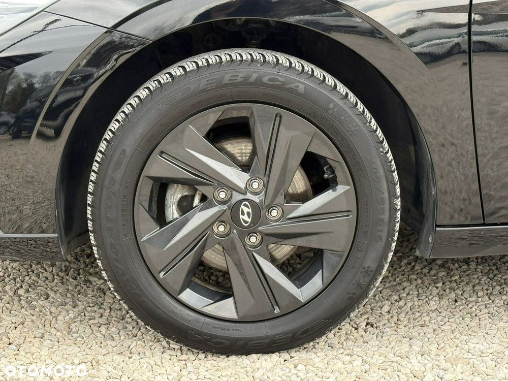 Hyundai Elantra - 10