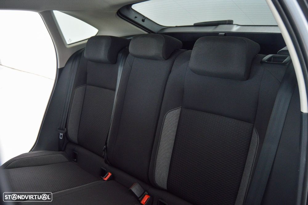 VW Taigo 1.0 TSI Urban DSG - 11